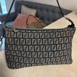 Fendi Black and Gray shoulder strap purse.
